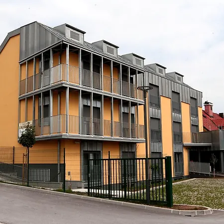 Florjanckov Hram Otel 3*