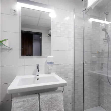 호텔 플로리안치코우 흐람 3*