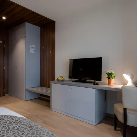 Florjanckov Hram Готель Любляна